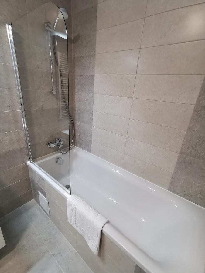 Kronbed Apartments Брашов Экстерьер фото